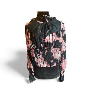 Free people Pink & Black feminine Floral Smocked Top long sleeves Size XS NEW